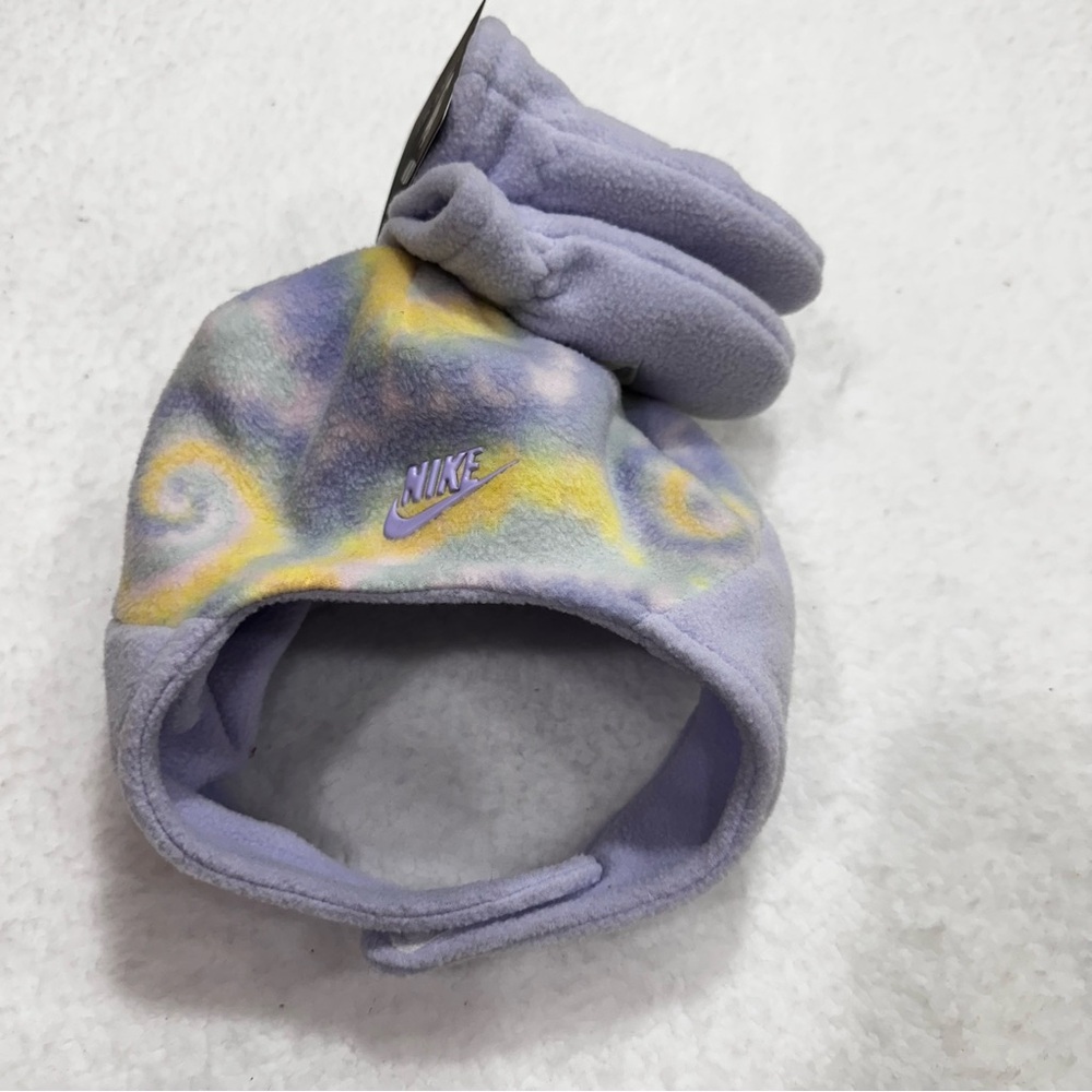 Toddler Nike Hat and Mitten Set